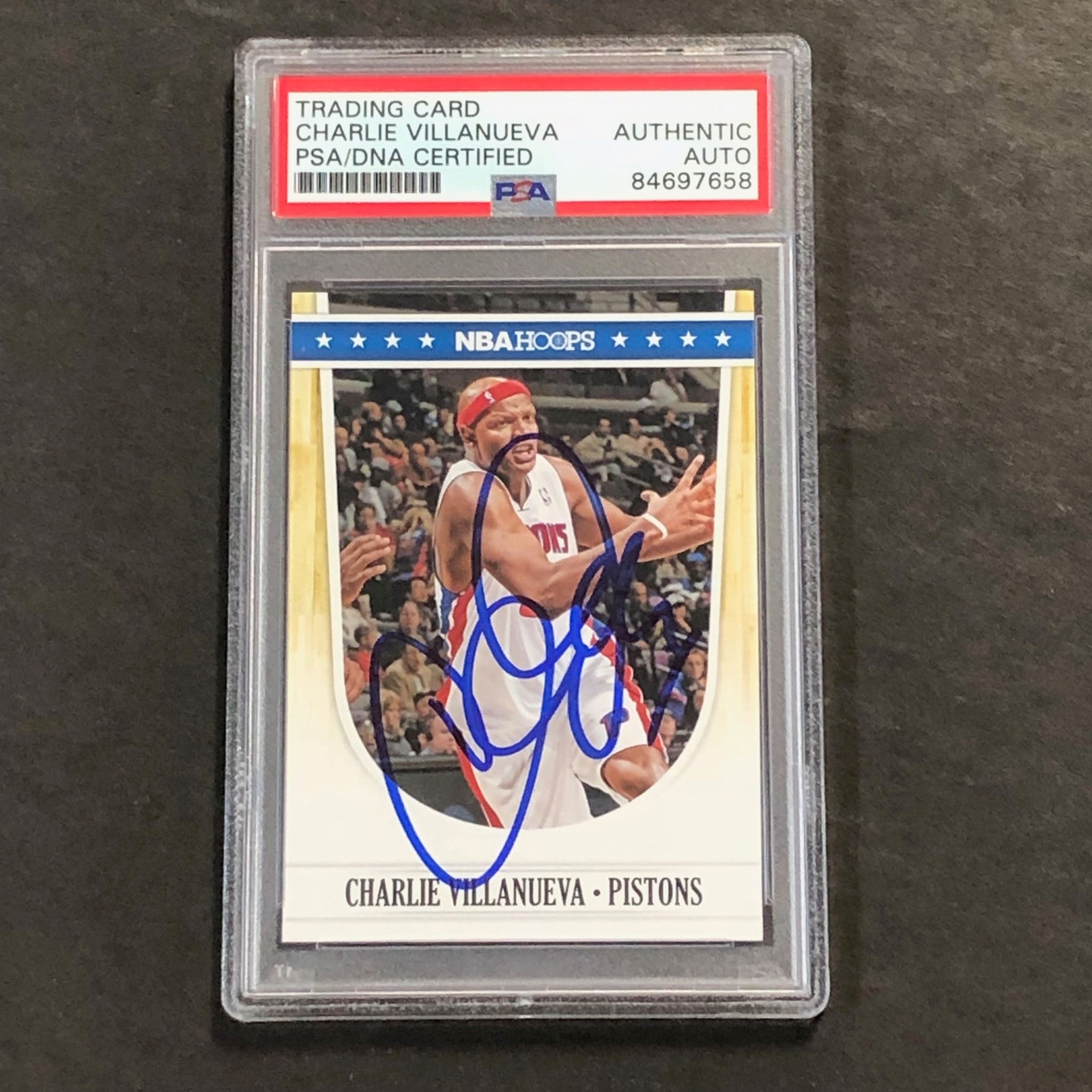 2011-12 NBA Hoops #61 Charlie Villanueva Signed Card AUTO PSA/DNA Slabbed Piston