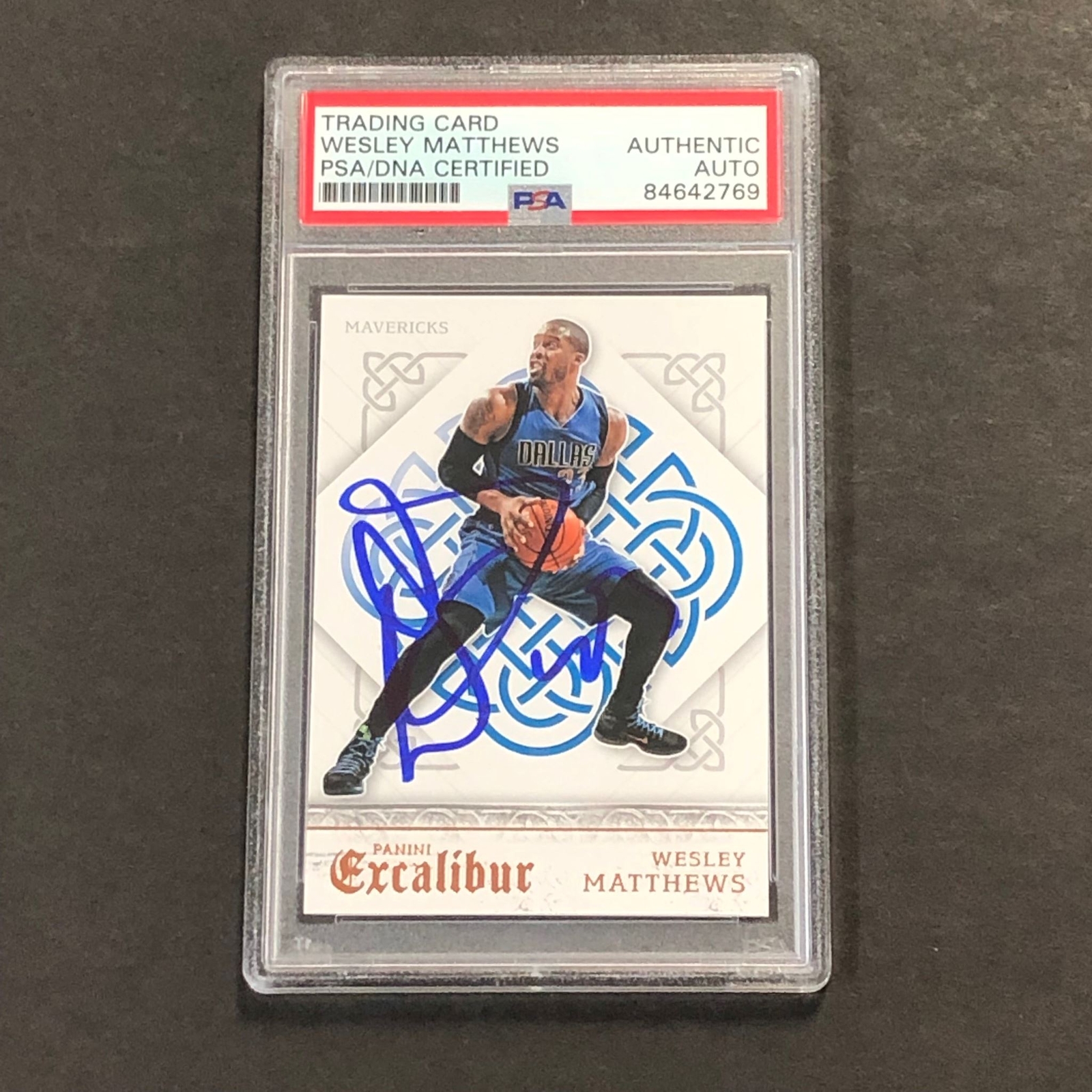 2015-16 Panini Excalibur #131 Wesley Matthews Signed Card AUTO PSA Slabbed Maver
