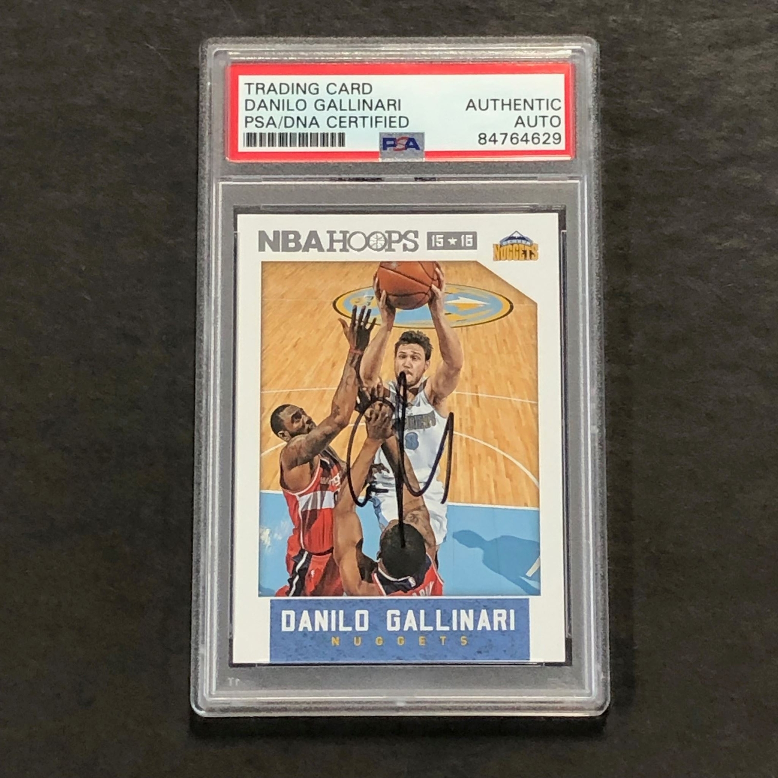 2015-16 NBA Hoops #237 Danilo Gallinari Signed AUTO PSA Slabbed Nuggets