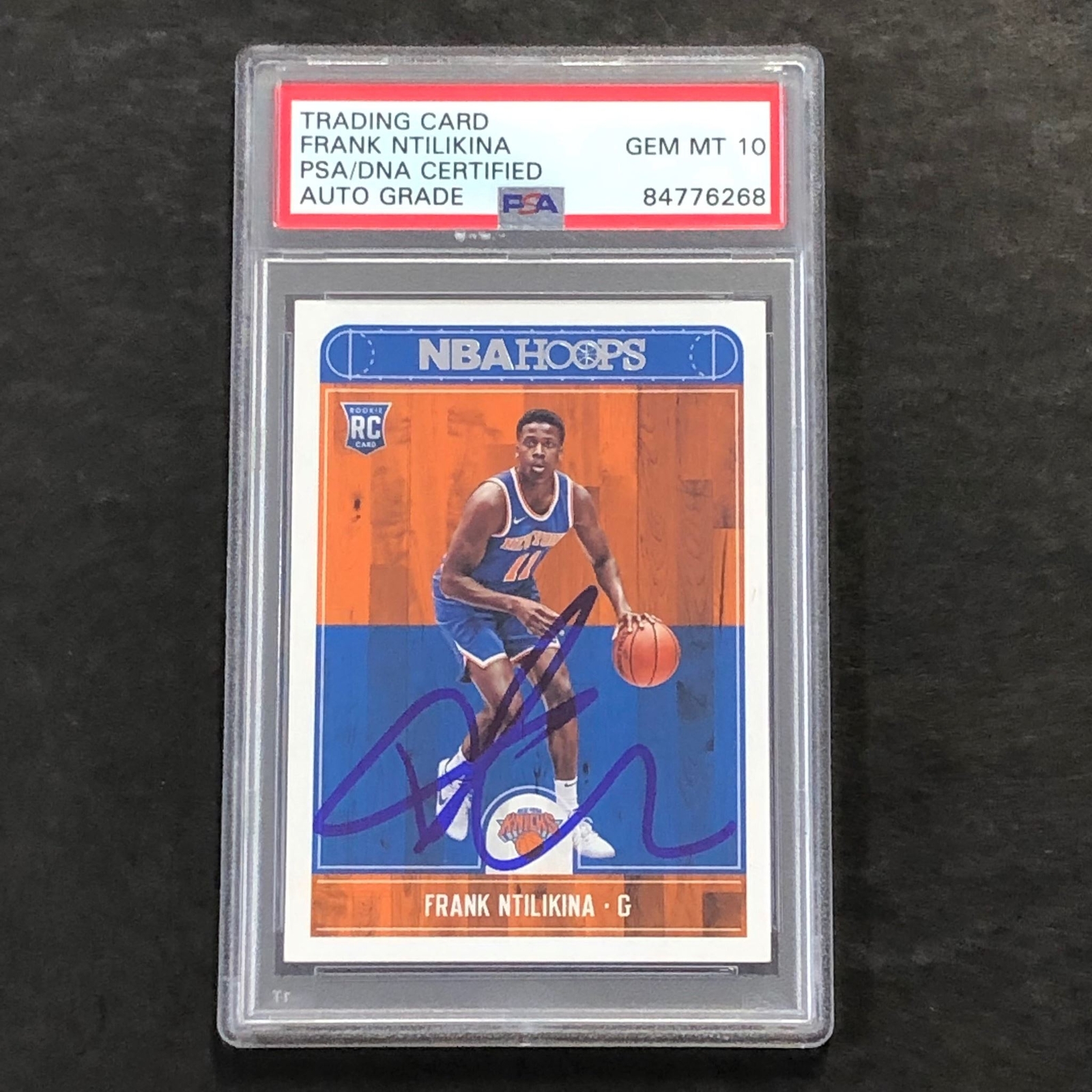 2017-18 NBA Hoops #258 Frank Ntilikina Signed Card AUTO 10 PSA Slabbed RC Knicks