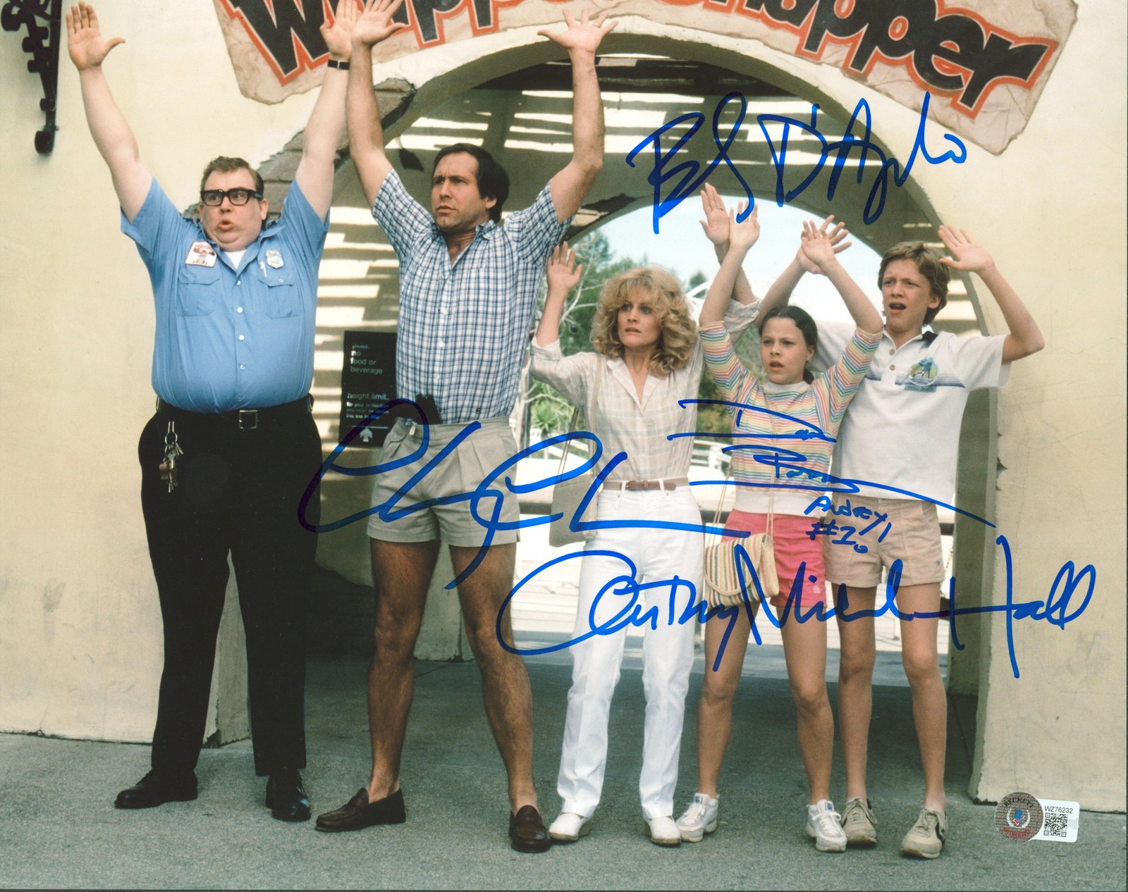 Vacation (4) Chase, D'Angelo, Hall & Barron Signed 11x14 Photo BAS Witnessed 8