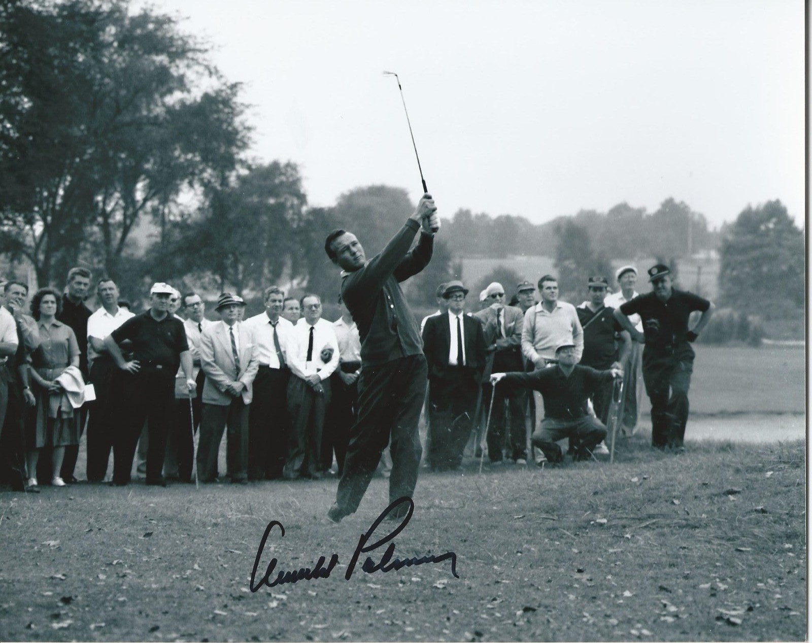 **GFA PGA Golfer *ARNOLD PALMER* Signed 8x10 Photo AD1 COA**