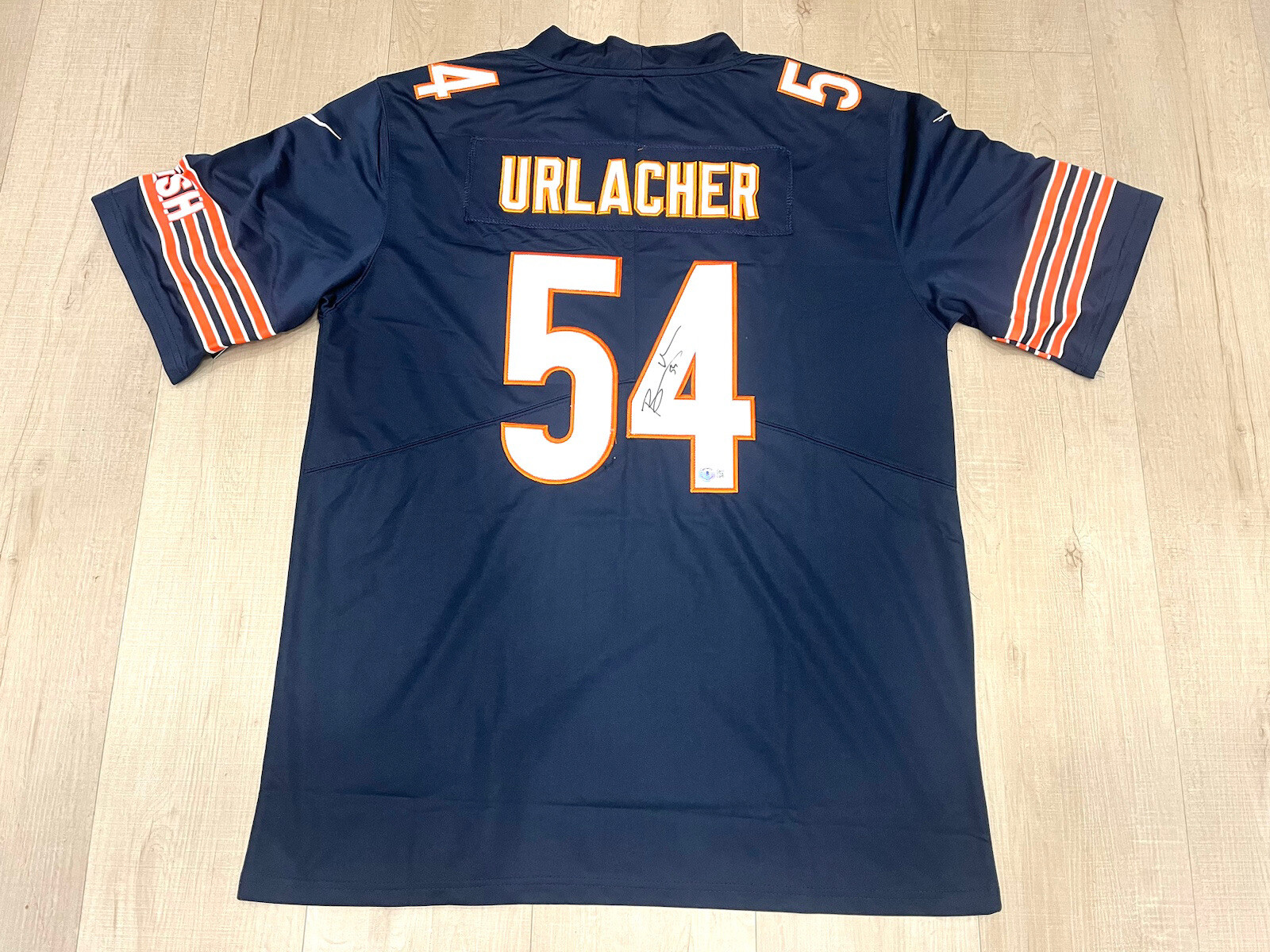 BRIAN URLACHER HAND SIGNED CHICAGO BEARS JERSEY HOF LEGEND BECKETT CERT BAS
