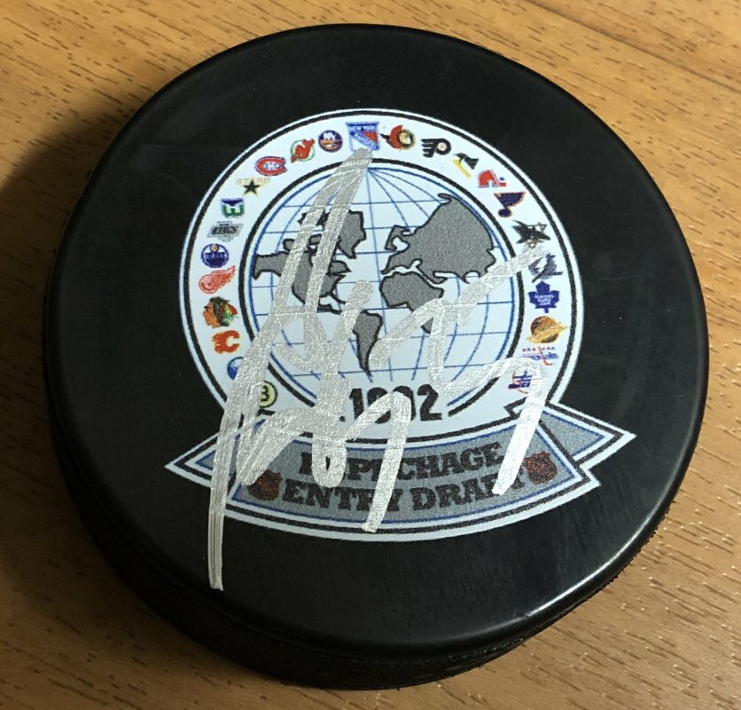 SERGEI GONCHAR SIGNED WASHINGTON CAPITALS 1992 NHL DRAFT PUCK w/EXACT PROOF

