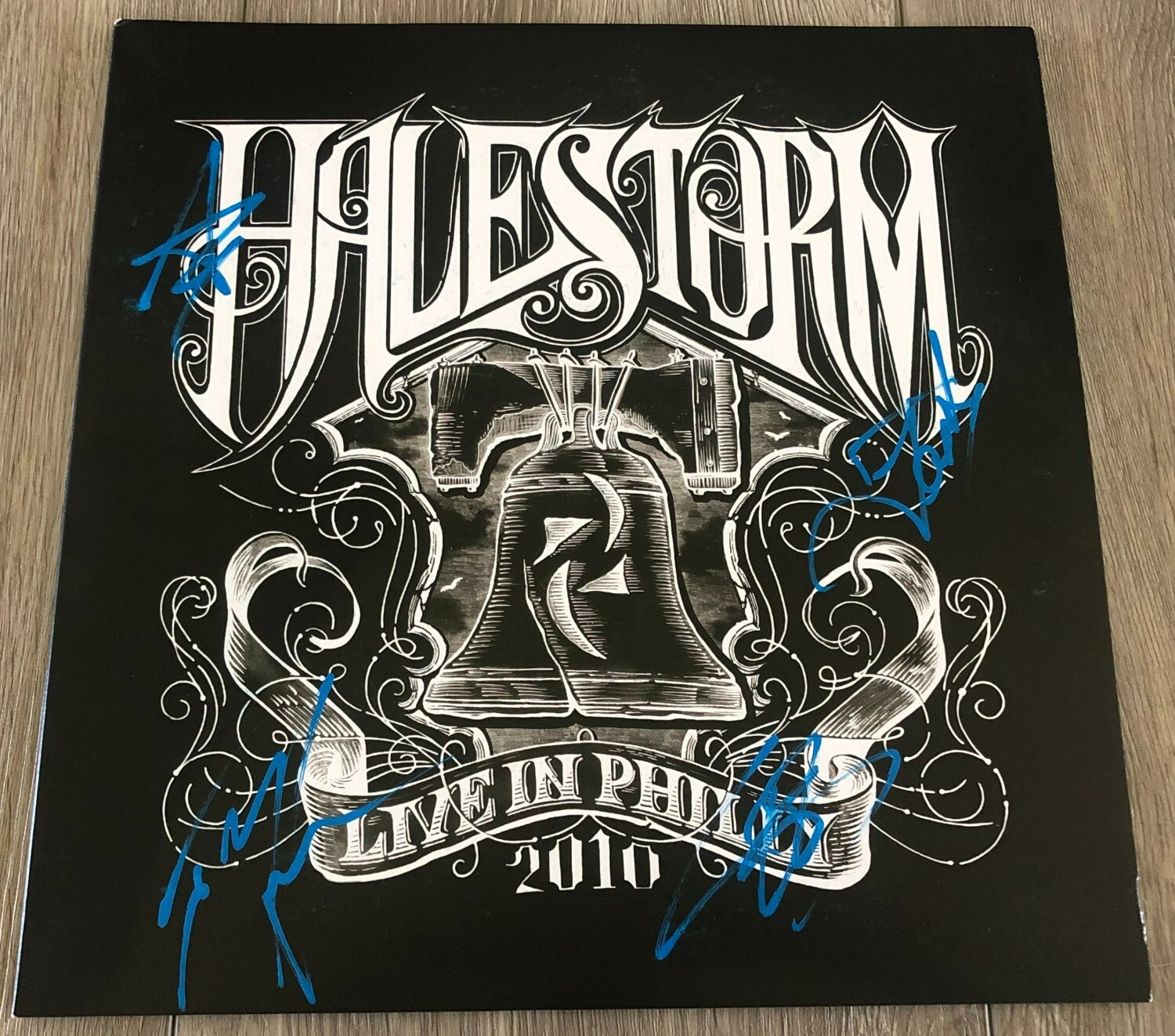 HALESTORM LZZY HALE +3 SIGNED AUTOGRAPH LIVE IN PHILLY 2010 VINYL w/EXACT PROOF
