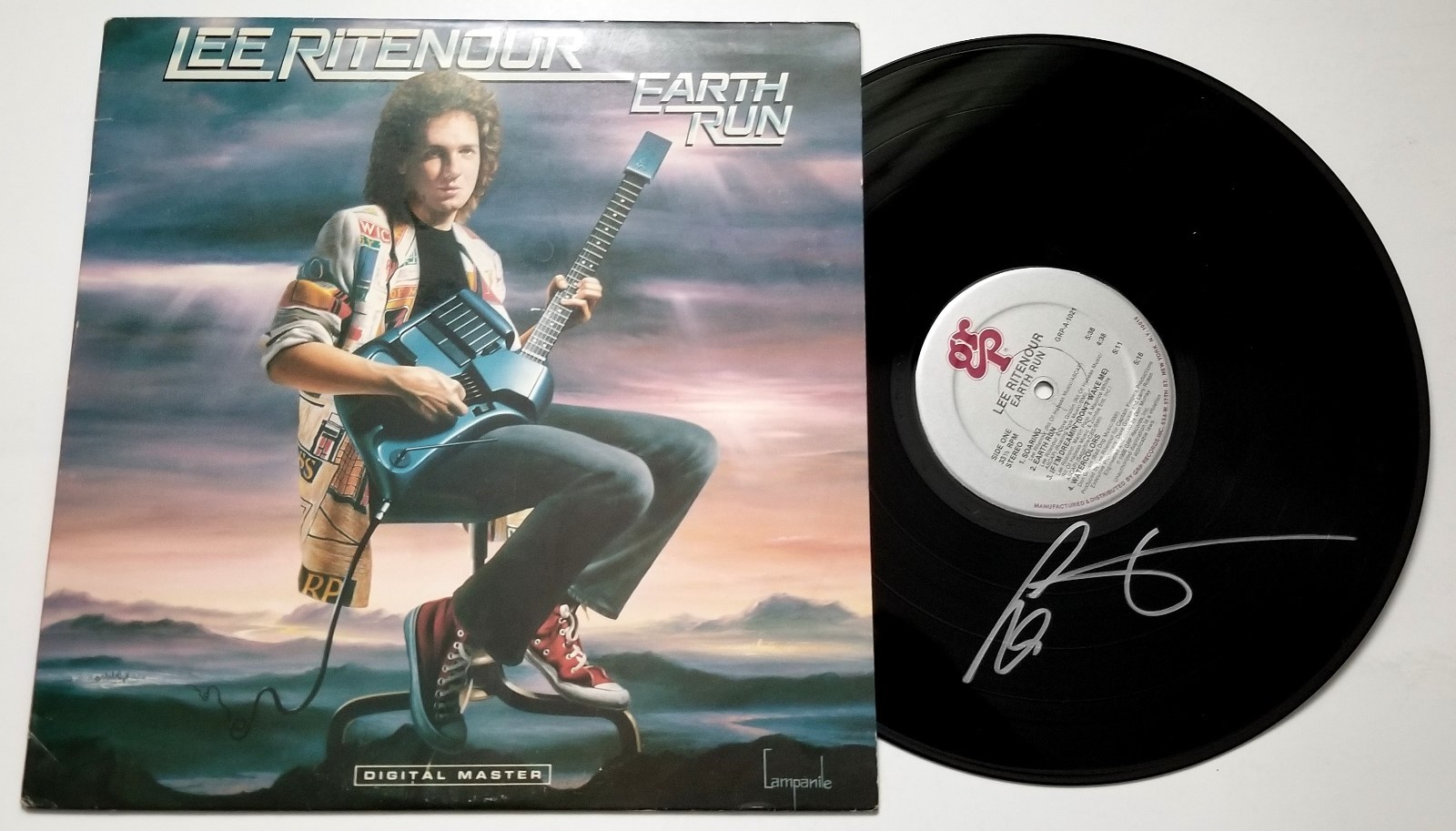 Lee Ritenour REAL hand SIGNED Earth Run Vinyl #2 w/ COA Jazz Guitarist

