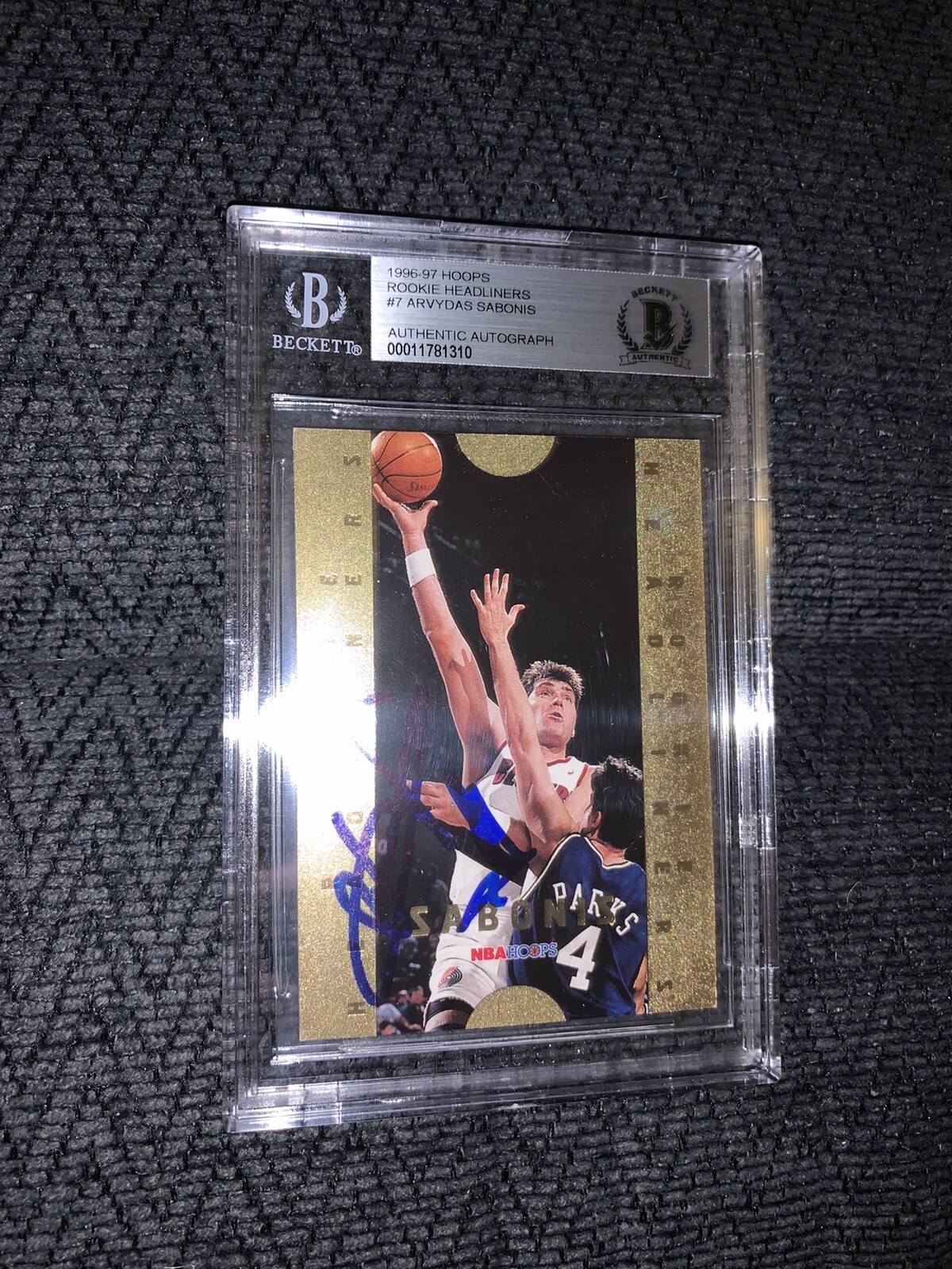 Arvydas Sabonis 1996-1997 Hoops #7 BAS Beckett Authenticated Card Autographed
