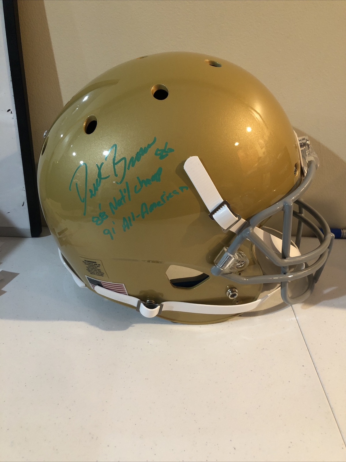 NOTRE DAME FIGHTING IRISH-DEREK BROWN SIGNED AUTOGRAPH FULL SIZE HELMET COA