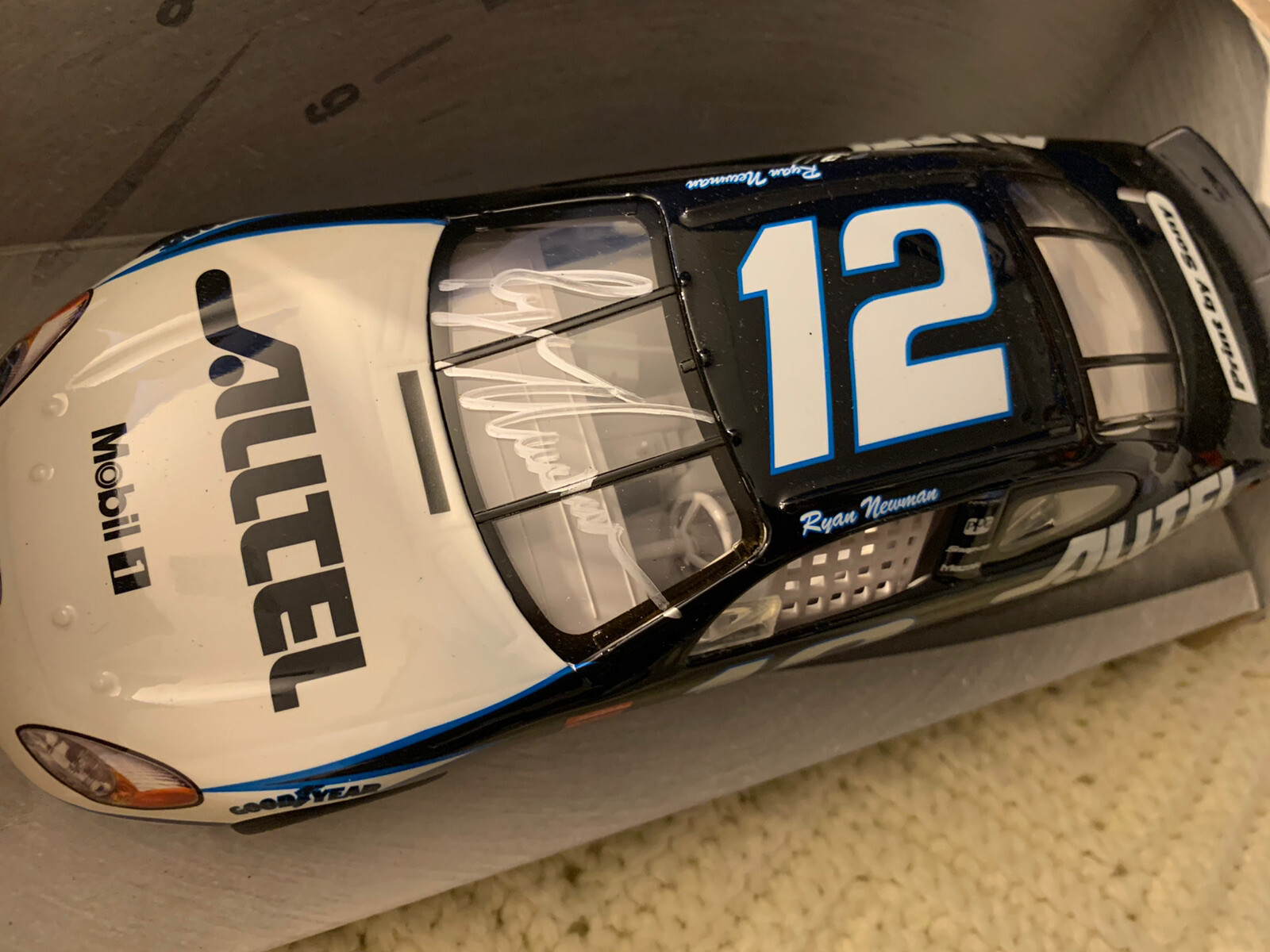 Ryan Newman Signed 2002 Alltel Mobil 1 One 1/24 Scale Diecast Car Nascar Rookie
