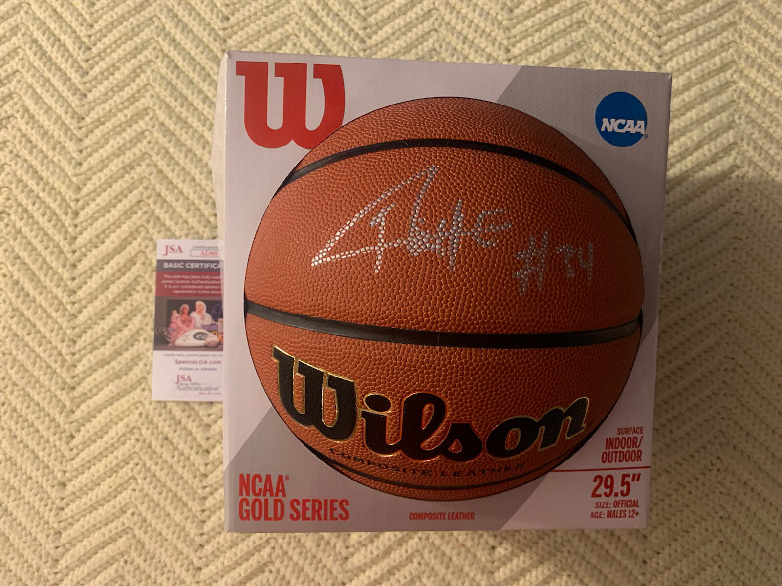 Oscar Tshiebwe Signed NCAA Basketball Autographed JSA COA Authentication
