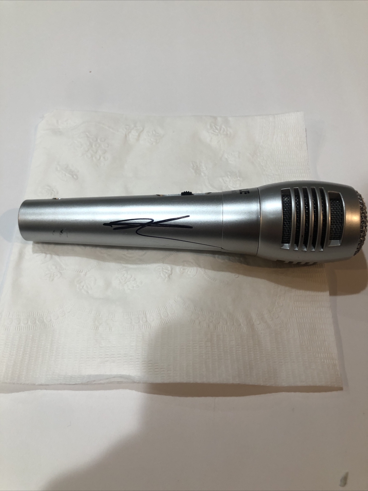 CHASE RICE COUNTRY STAR SIGNED AUTOGRAPH MICROPHONE ACOA EYES ON YOU