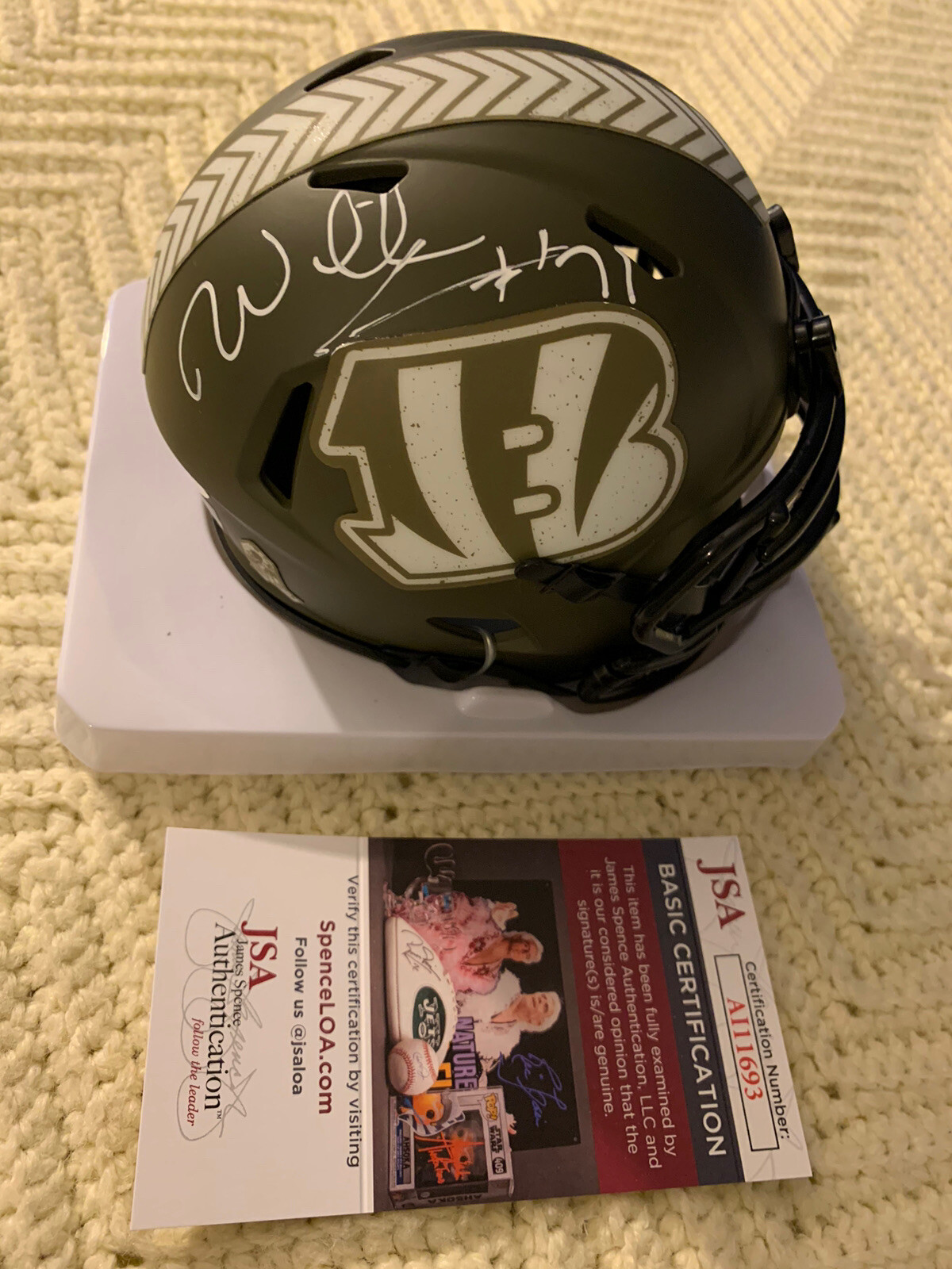 New ListingWillie Anderson Bengals Signed Salute to Svc Mini Helmet JSA Authenticated COA
