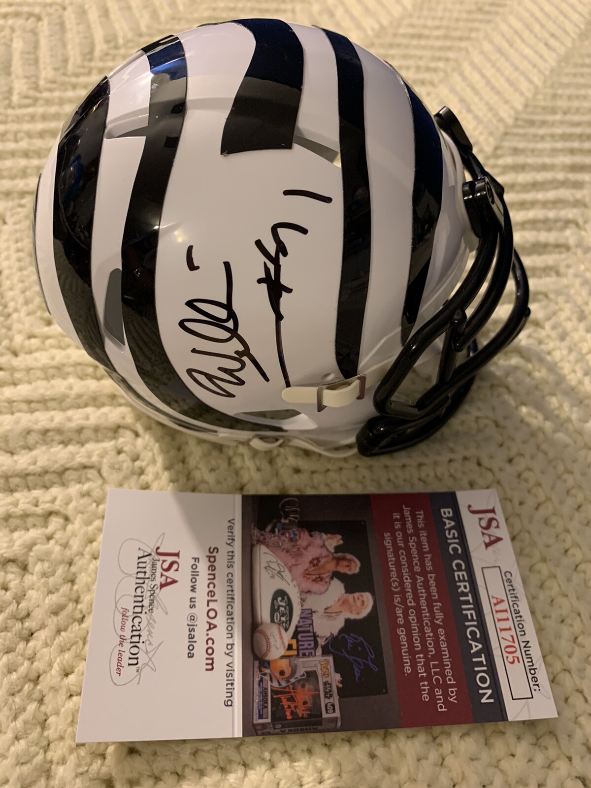 New ListingWillie Anderson Bengals Signed White Tiger Mini Helmet JSA Authenticated COA
