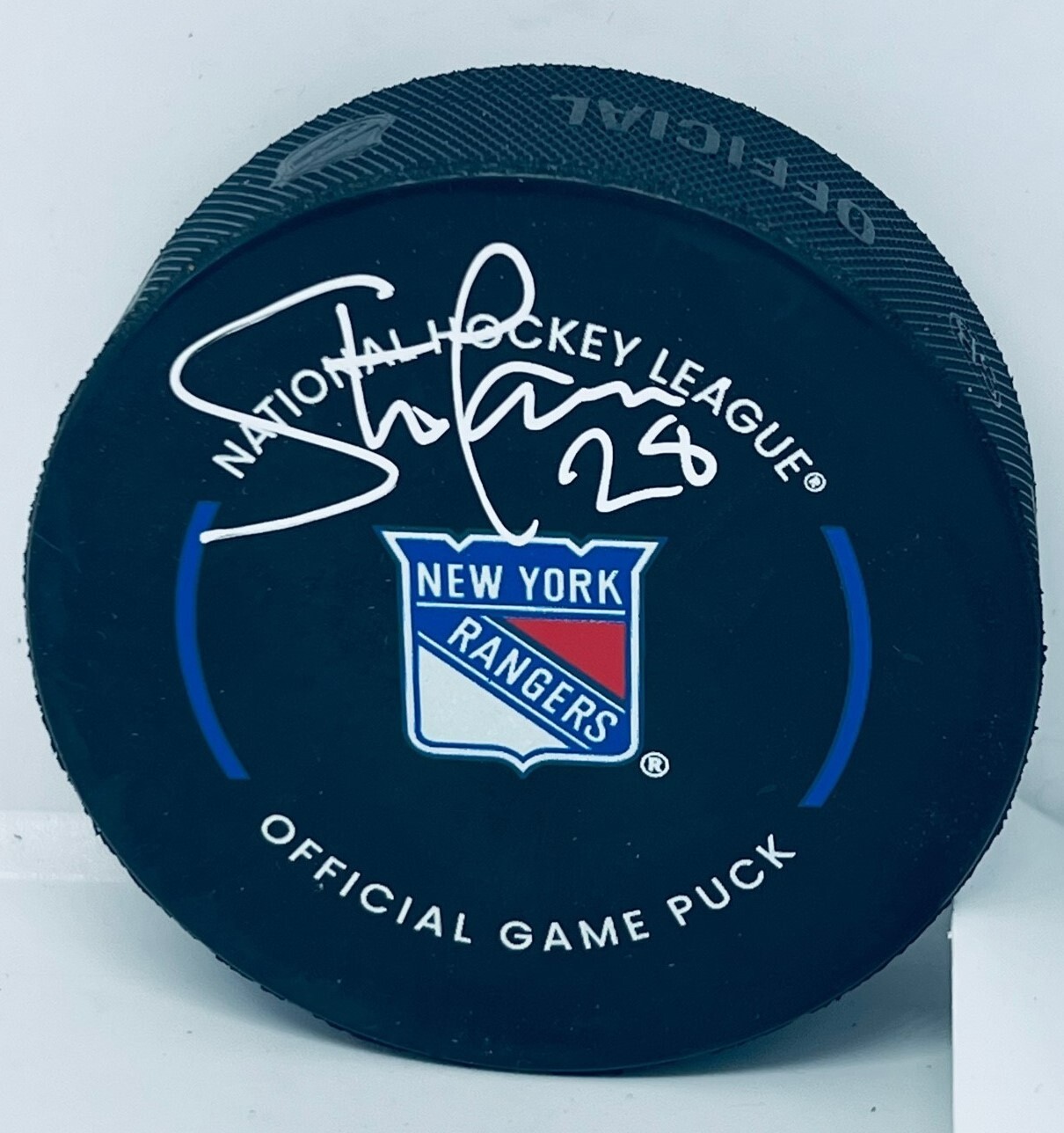 Steve Larmer signed New York Rangers Game Puck autographed Beckett Witnessed COA