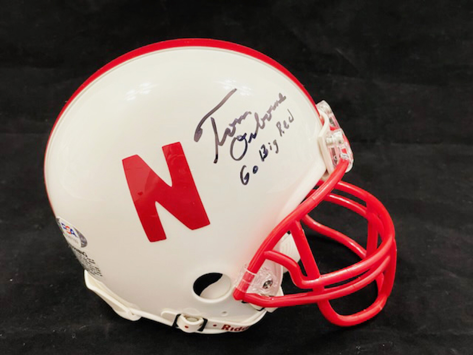 TOM OSBORNE SIGNED NEBRASKA CORNHUSKERS MINI HELMET PSA DNA W/ GO BIG RED INSCR COLLECTIBLE MEMORABILIA