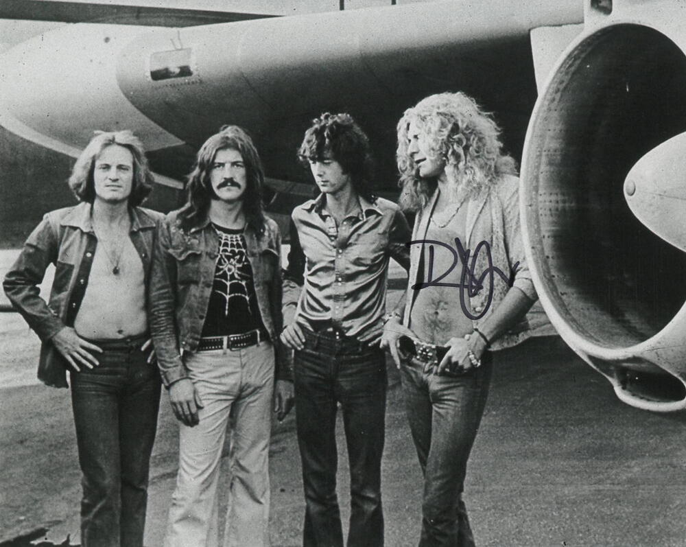 ROBERT PLANT SIGNED AUTOGRAPH 8X10 PHOTO - LED ZEPPELIN, HOUSES OF THE HOLY JSA