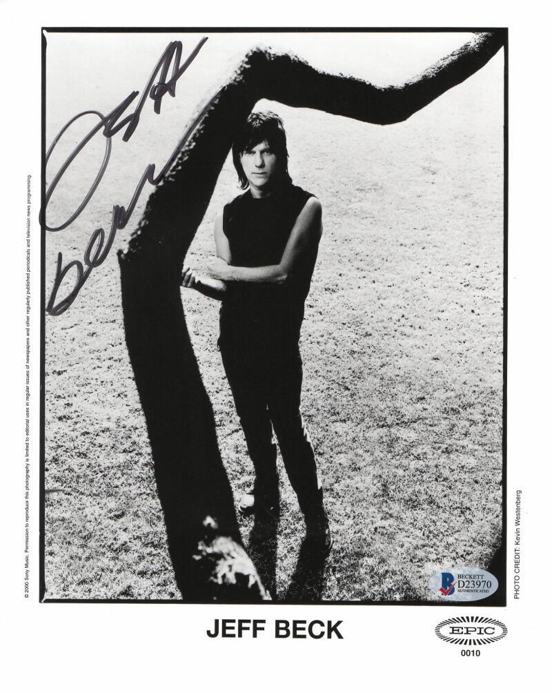 JEFF BECK SIGNED AUTOGRAPH 8X10 PHOTO - GUITAR LEGEND THE YARDBIRDS BECKETT COA