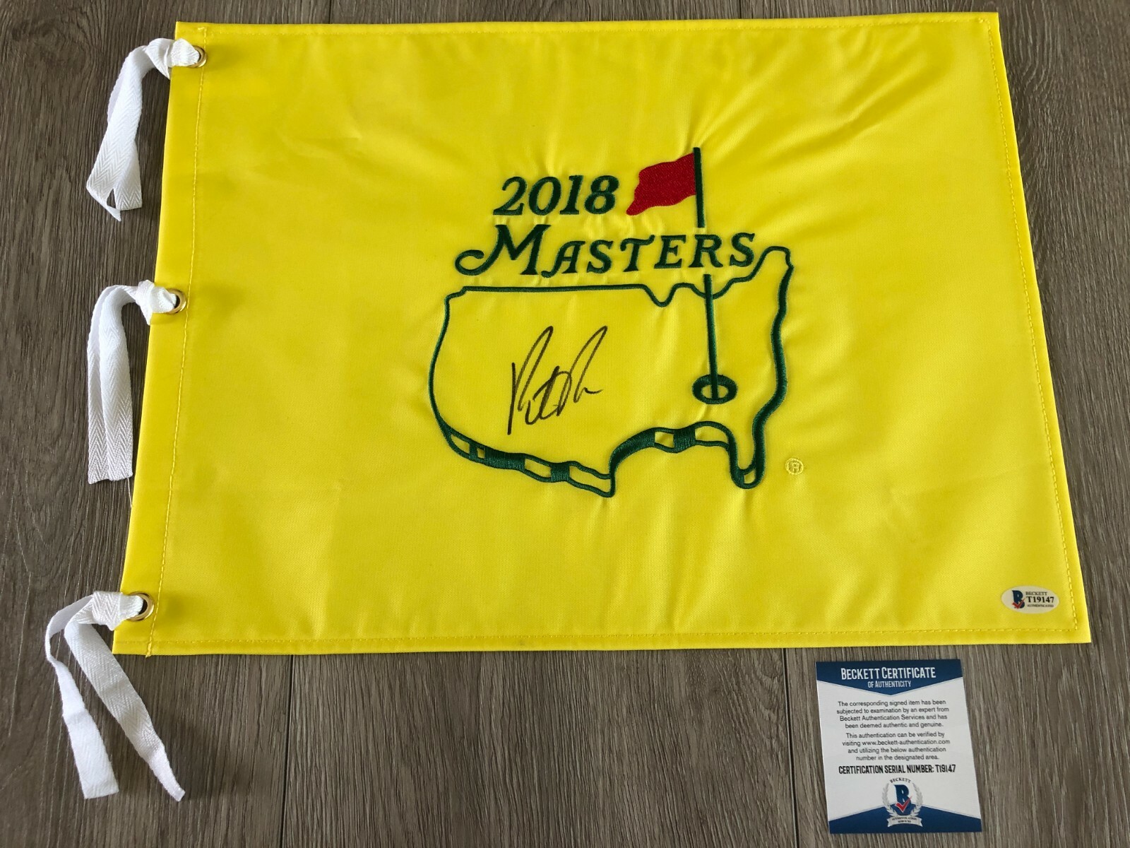 PATRICK REED SIGNED 2018 MASTERS PIN FLAG w/EXACT PROOF & BECKETT BAS COA
