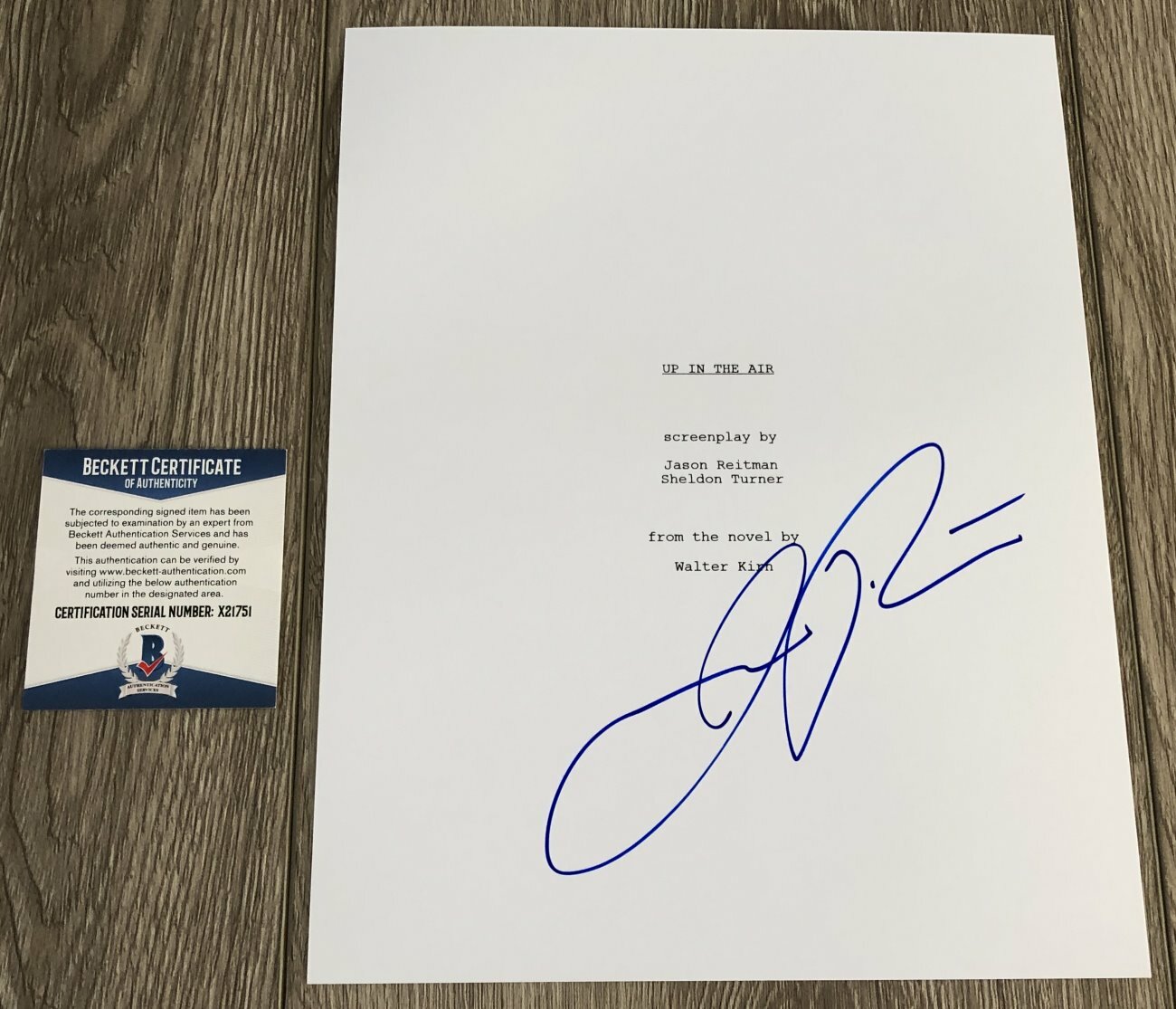 JASON REITMAN SIGNED AUTOGRAPH UP IN THE AIR SCRIPT wEXACT PROOF BECKETT BAS COA
