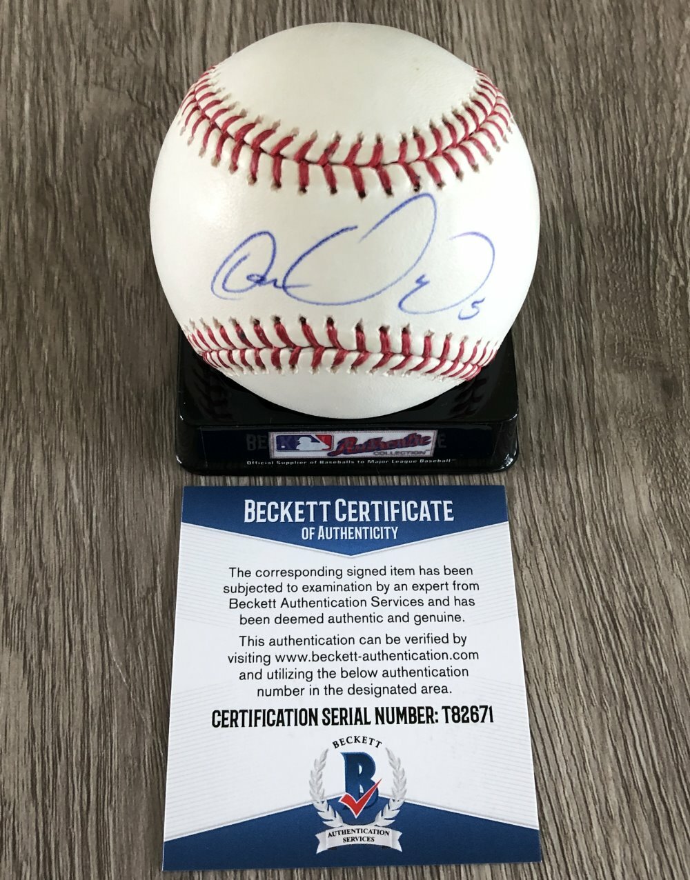 CARLOS GONZALEZ COLORADO ROCKIES SIGNED MLB BASEBALL w/PROOF & BECKETT BAS COA
