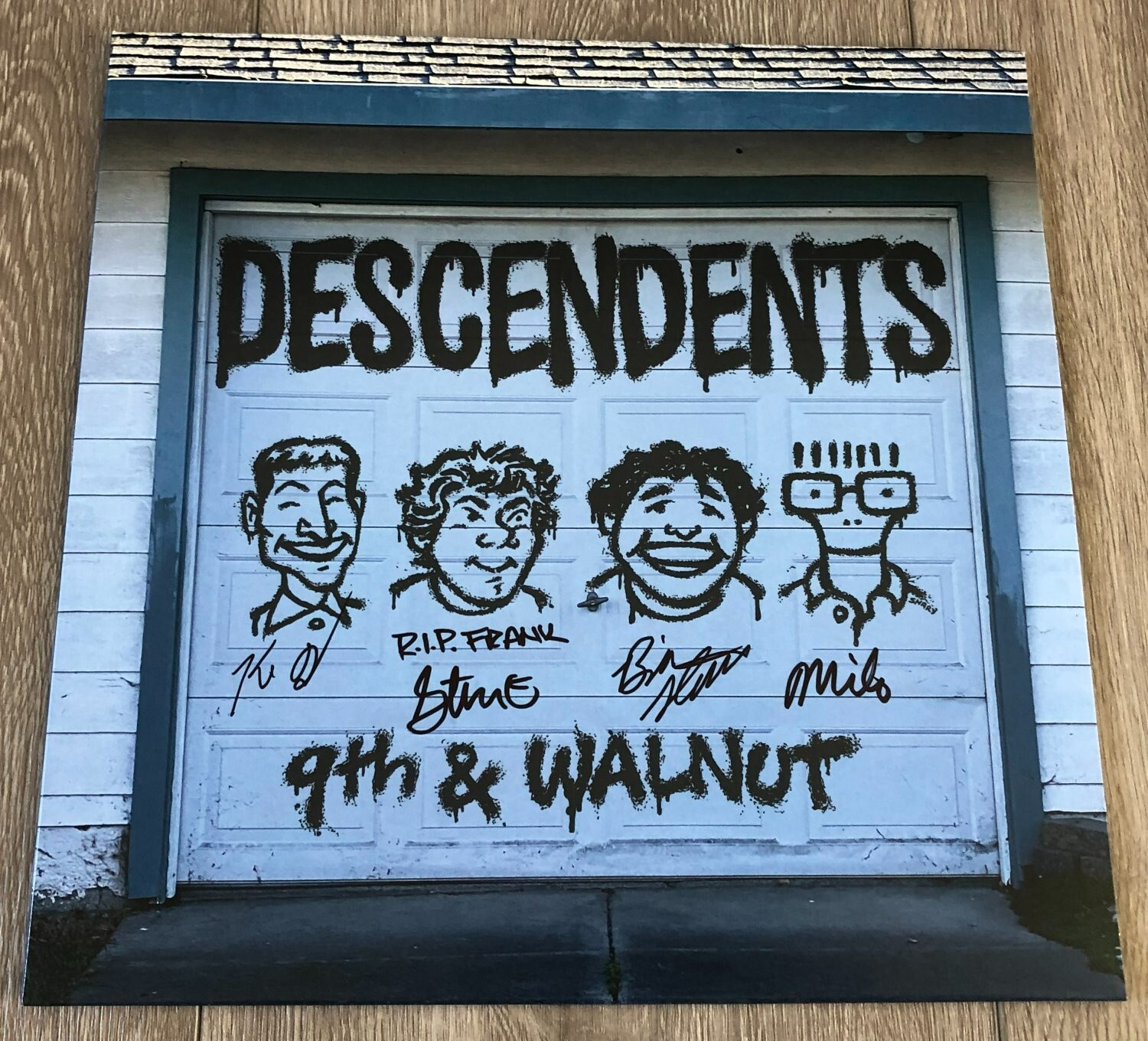 THE DESCENDENTS SIGNED 9TH & WALNUT VINYL RECORD ALBUM MILO AUKERMAN +3 w/ COA
