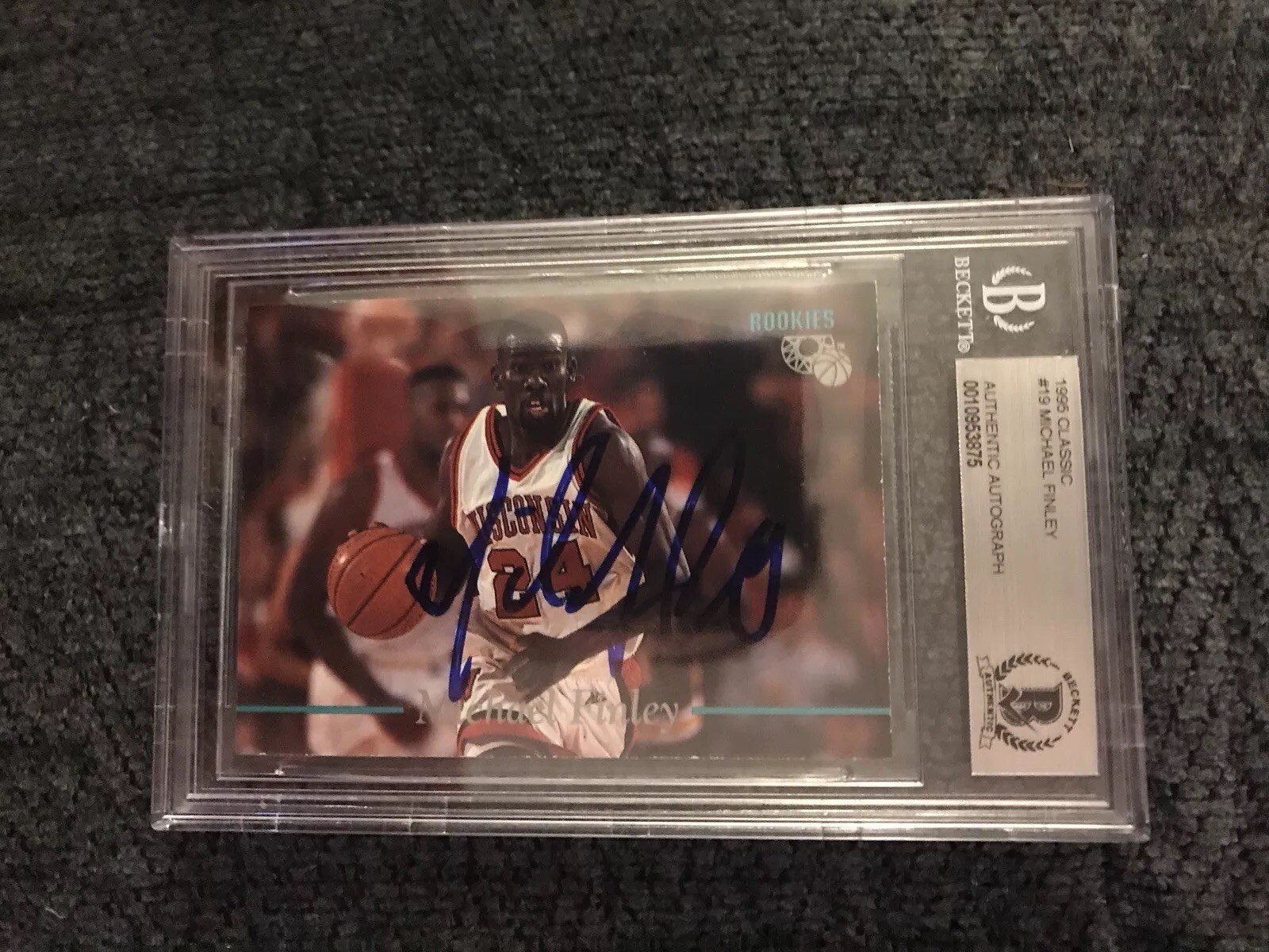 Michael Finley 1996 Classic #19 BAS Beckett Authenticated Card Auto Signed RC
