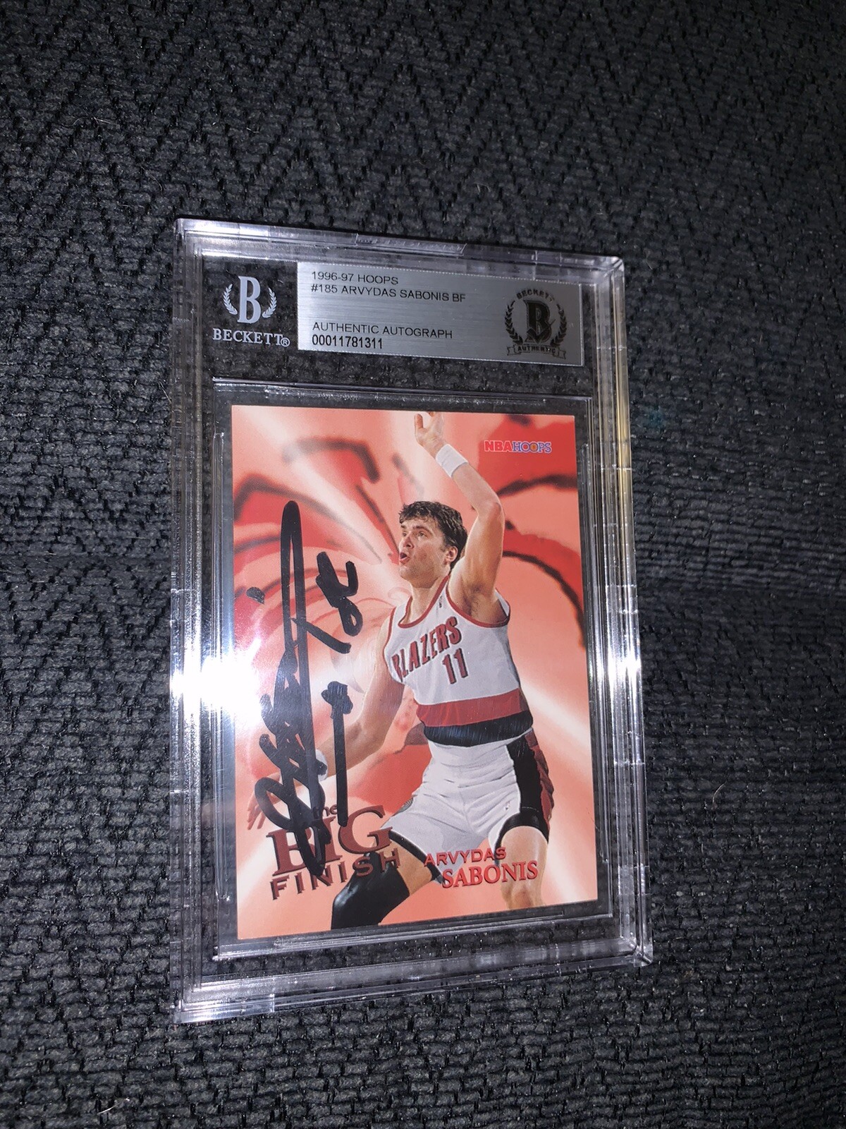Arvydas Sabonis 1996-1997 Hoops #185 BAS Beckett Authenticated Card Autographed
