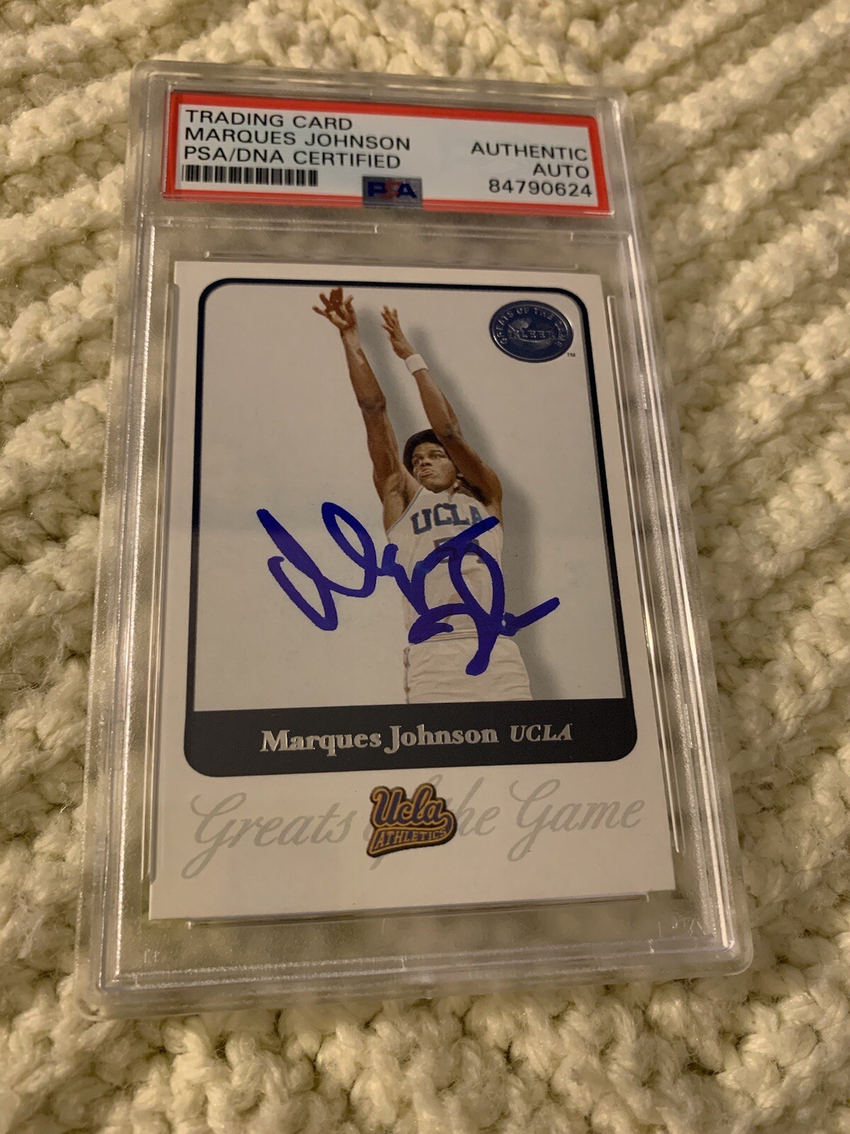 Marques Johnson Signed 2001 Fleer Greats Of The Game Card #54 PSA /DNA COA
