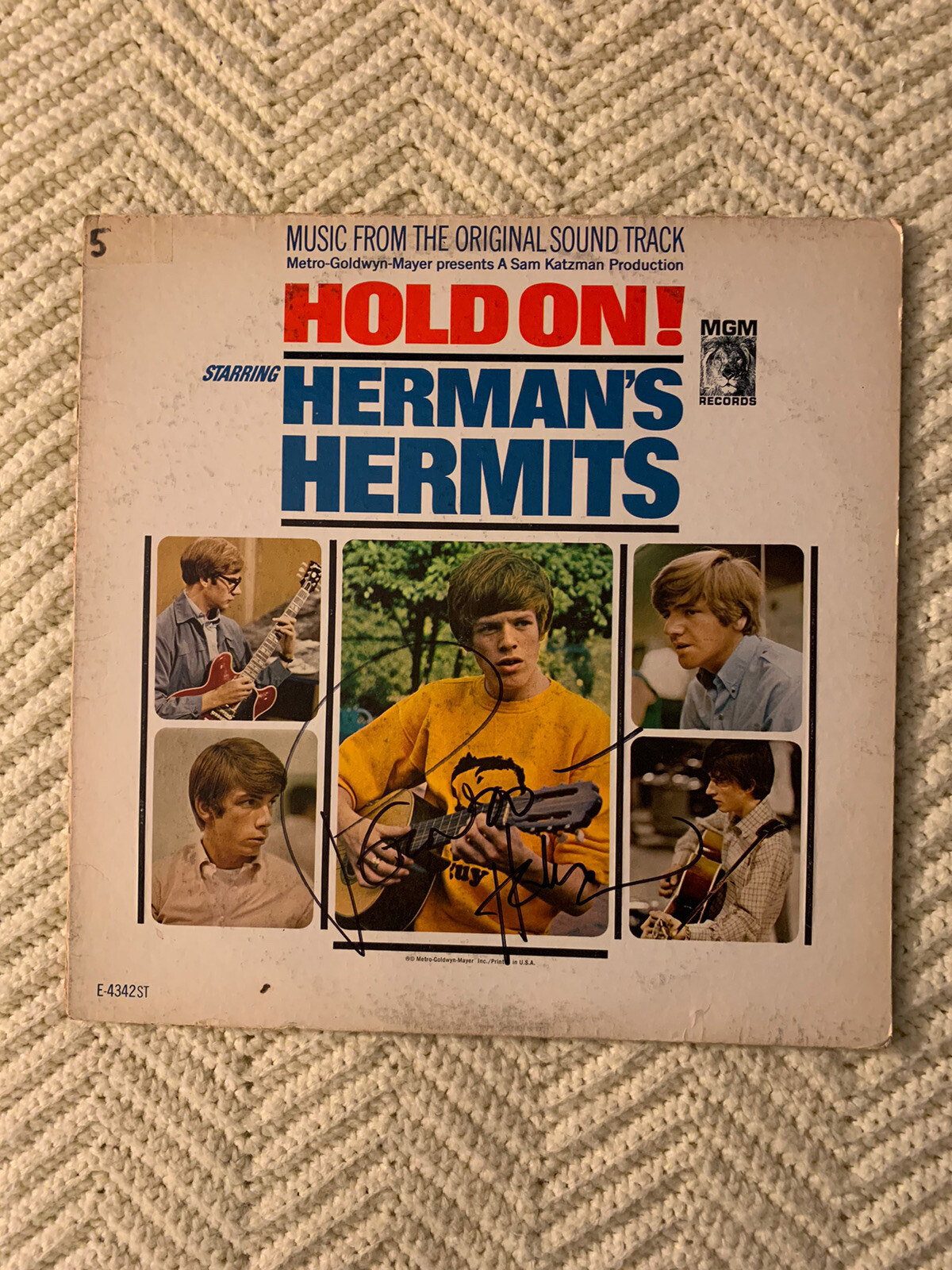 Peter Noone SIGNED Vinyl Record ALBUM Cover Hold On! Herman’s Hermits Condition
