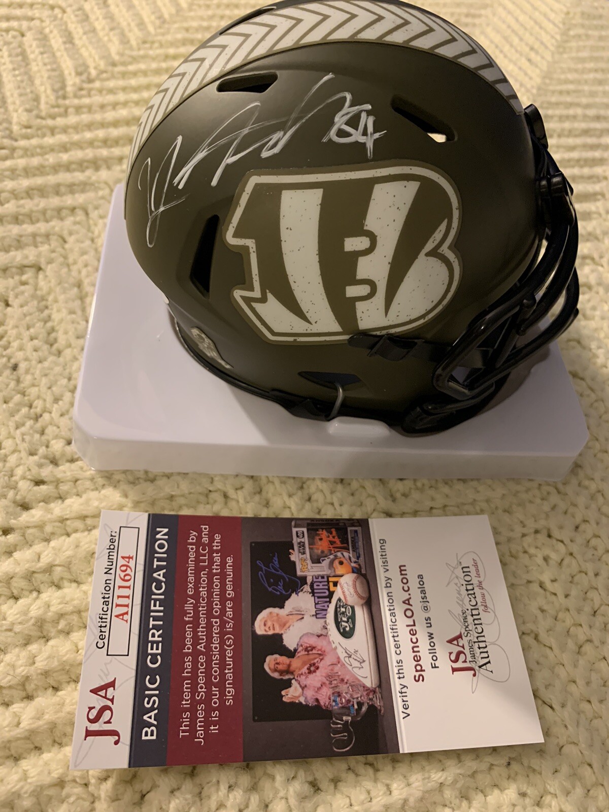 New ListingTJ Houshmanzadeh Bengals Signed Salute to Svc Mini Helmet JSA Authenticated COA
