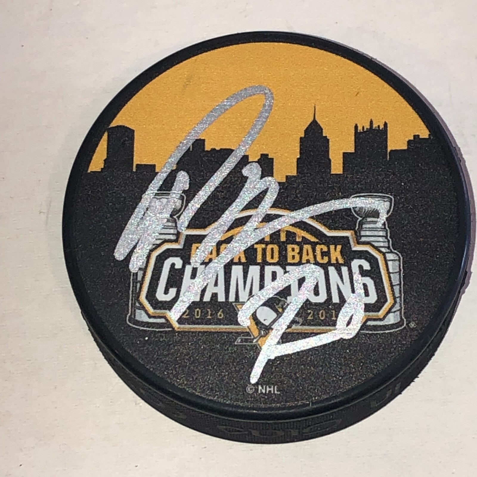 PATRIC HORNQVIST (Penguins) Signed STANLEY CUP Back to Back CHAMPS Puck Beckett