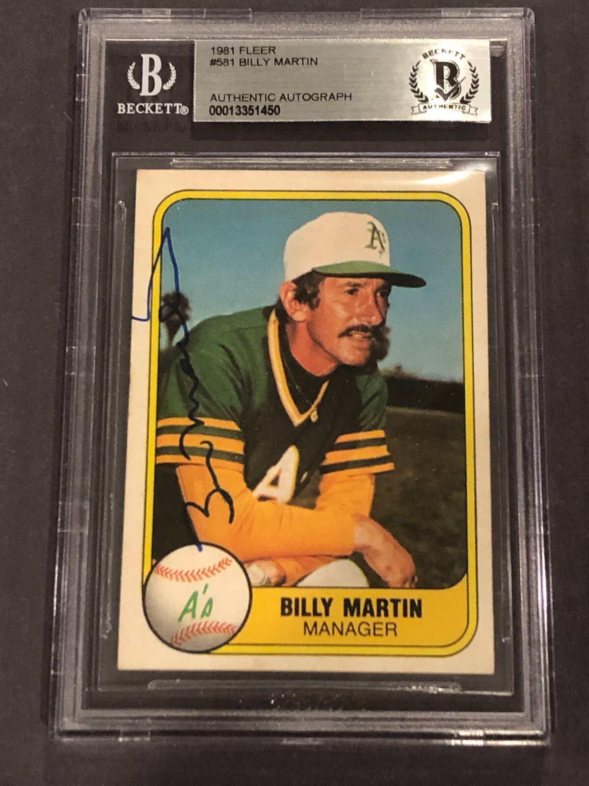 BILLY MARTIN Signed 1981 FLEER Card #581 Beckett Authenticated (BAS)