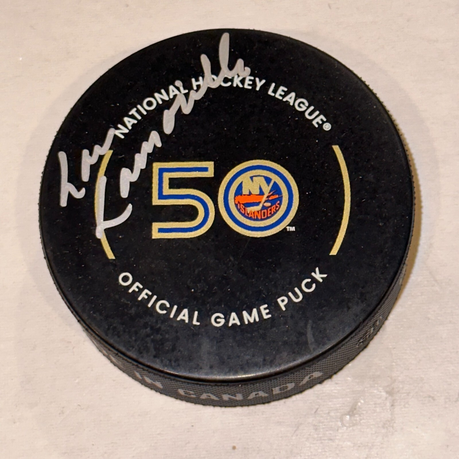 LOU LAMORIELLO Signed NY Islanders 50th Anniv. Official GAME Puck Beckett BAS
