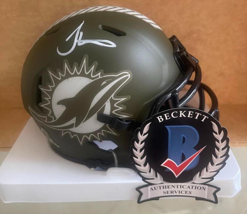 TYREEK HILL DOLPHINS SIGNED SALUTE TO SERVICE MINI HELMET BECKETT AUTHHENTICATED