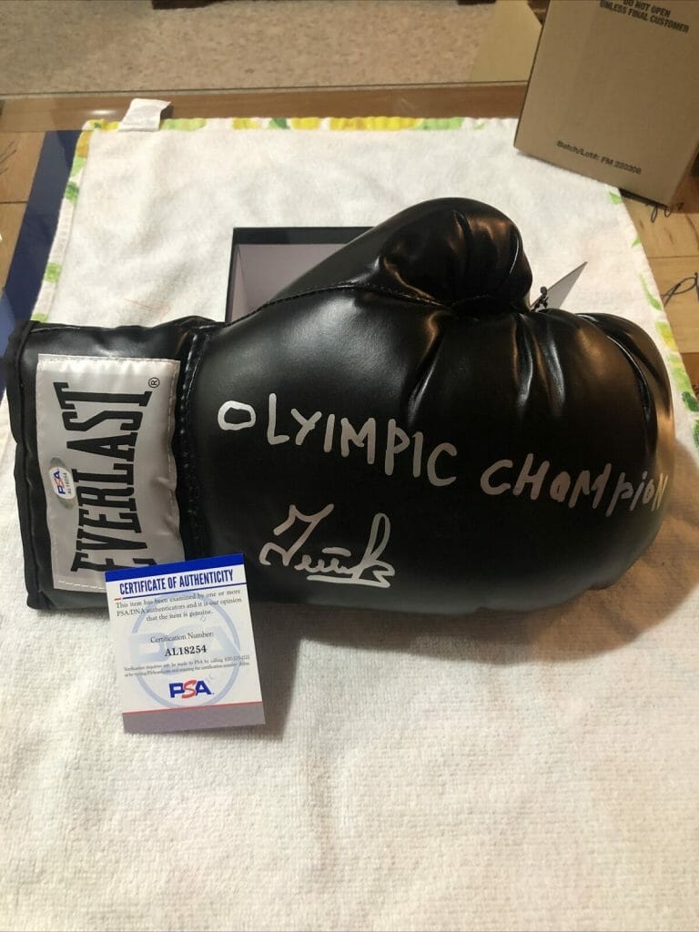 BAKHODIR JALOLOV SIGNED AUTOGRAPH BOXING GLOVE PSA COA OLYMPIC CHAMPION GOLD COLLECTIBLE MEMORABILIA