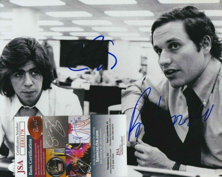 BOB WOODWARD + CARL BERNSTEIN DUAL SIGNED 8×10 W/ JSA COA #EE81178 WATERGATE COLLECTIBLE MEMORABILIA