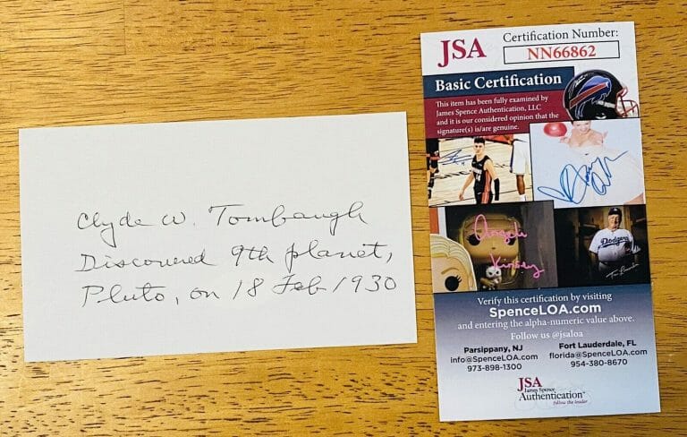 CLYDE TOMBAUGH SIGNED AUTOGRAPHED 3×5 CARD JSA CERTIFIED DISCOVERED PLUTO
 COLLECTIBLE MEMORABILIA