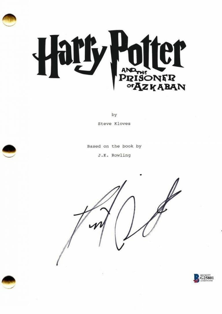 DANIEL RADCLIFFE SIGNED HARRY POTTER AND THE CHAMBER OF SECRETS SCRIPT BECKETT COLLECTIBLE MEMORABILIA