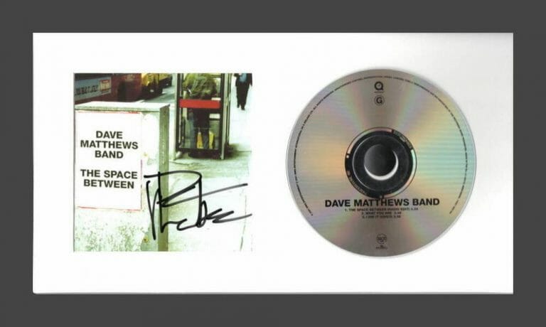 DAVE MATTHEWS SIGNED AUTOGRAPH THE SPACE BETWEEN FRAMED CD DISPLAY – BAND JSA COLLECTIBLE MEMORABILIA