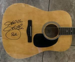 GARTH BROOKS BODY SIGNED AUTOGRAPHED ACOUSTIC GUITAR W/ LYRICS BECKETT CERTIFIED COLLECTIBLE MEMORABILIA