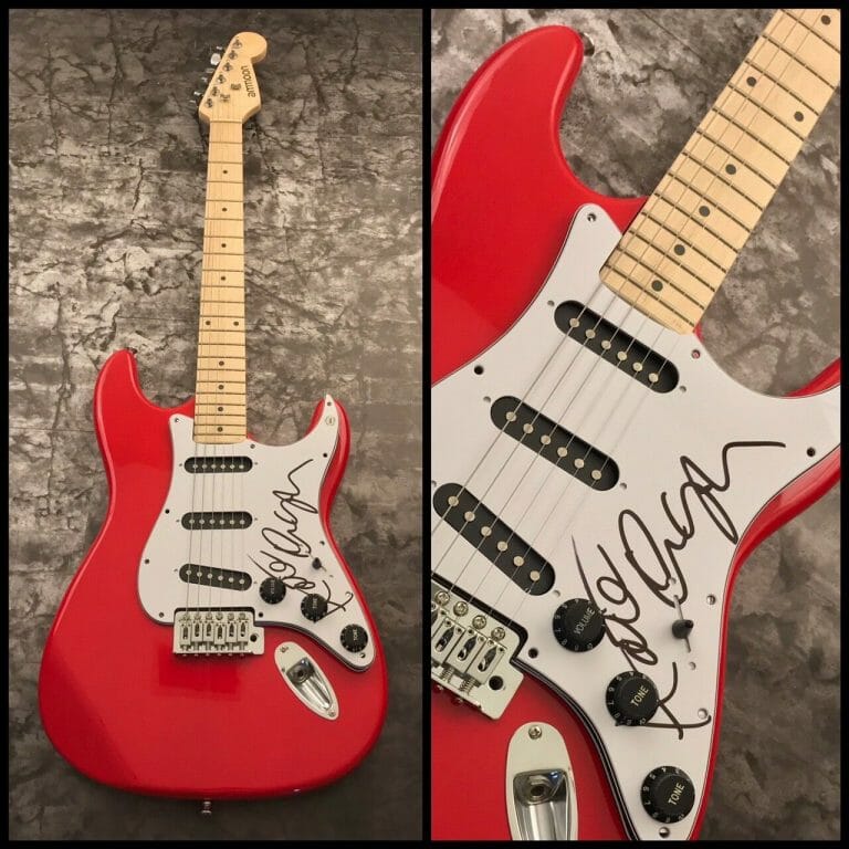 GFA CINDY WILSON & KATE PIERSON * THE B-52S * SIGNED ELECTRIC GUITAR LA2 COA COLLECTIBLE MEMORABILIA
