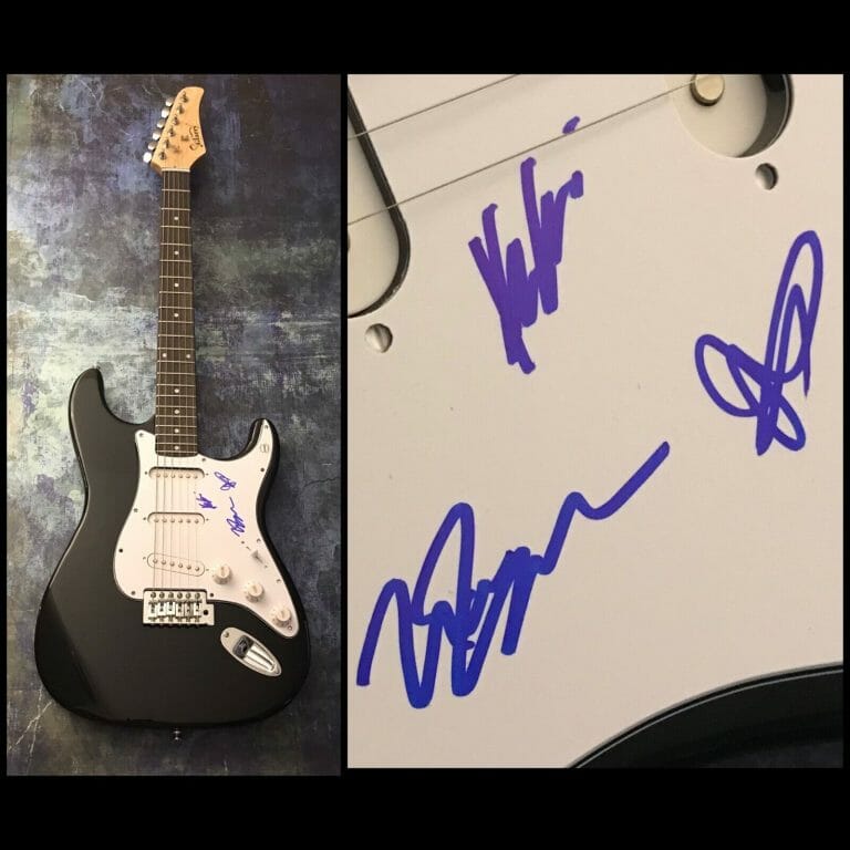 GFA SILK CHIFFON TRIO BAND * MUNA * SIGNED ELECTRIC GUITAR PROOF COA COLLECTIBLE MEMORABILIA