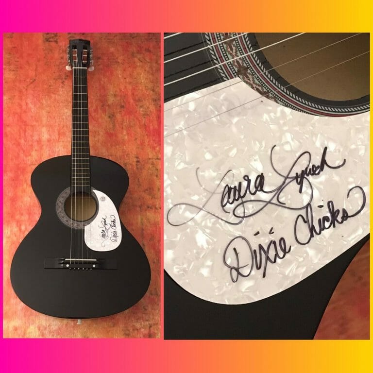 GFA THE DIXIE CHICKS ORIGINAL * LAURA LYNCH * SIGNED ACOUSTIC GUITAR L2 COA COLLECTIBLE MEMORABILIA