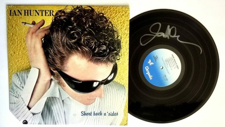IAN HUNTER REAL HAND SIGNED SHORT BACK ‘N’ SIDES VINYL COA MOTT THE HOOPIE
 COLLECTIBLE MEMORABILIA