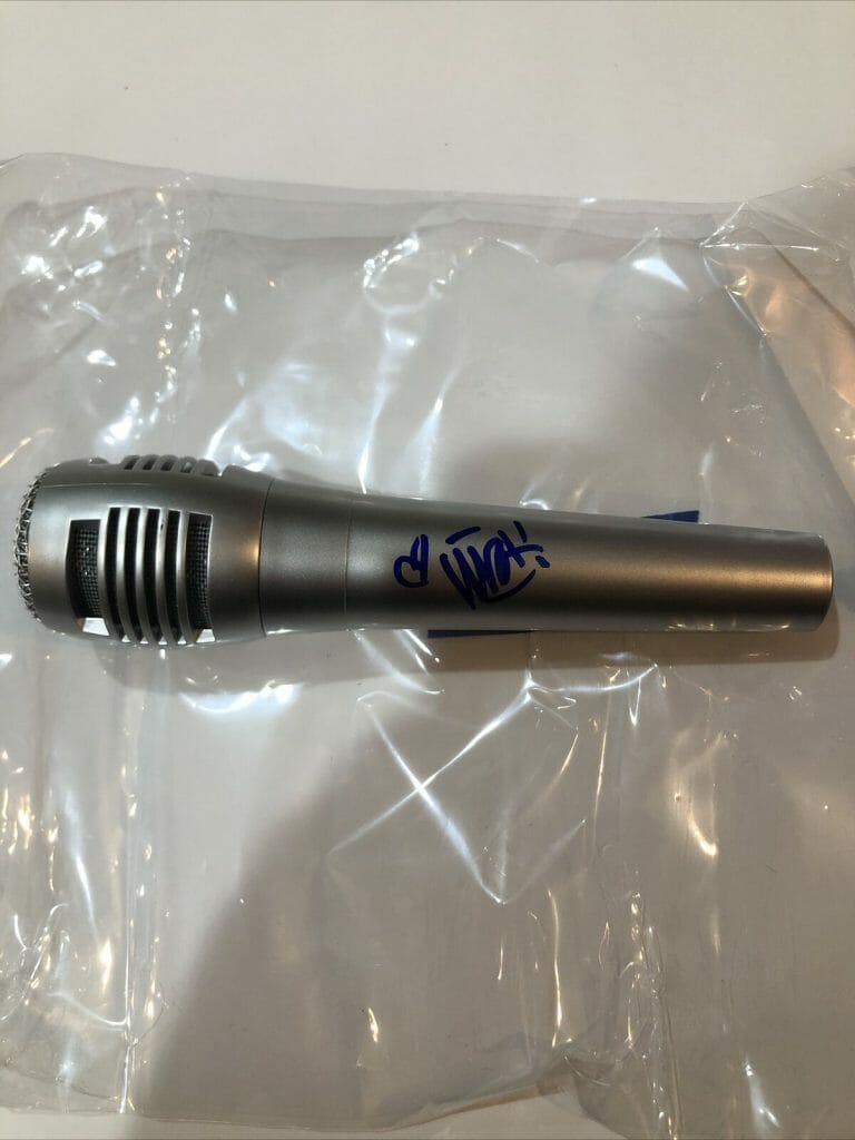 ILIZA SCHLESINGER SIGNED AUTOGRAPH MICROPHONE COMEDIAN ACOA NETFLIX COLLECTIBLE MEMORABILIA
