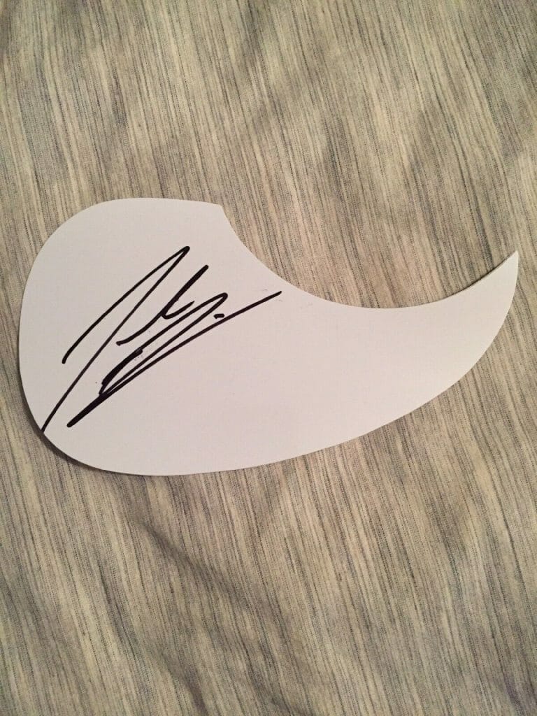 JORDAN DAVIS SIGNED ACOUSTIC GUITAR PICKGUARD AUTHENTIC PROOF 5
 COLLECTIBLE MEMORABILIA