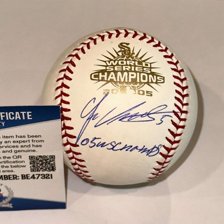 JUAN URIBE (SOX) SIGNED OFFICIAL 2005 WORLD SERIES BASEBALL W/ BECKETT COA & INS COLLECTIBLE MEMORABILIA