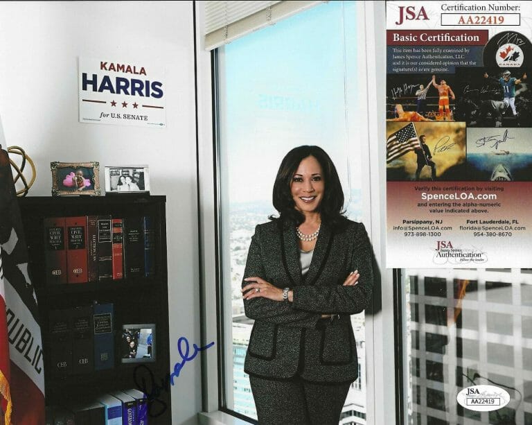 KAMALA HARRIS SIGNED 8×10 PHOTO W/ JSA COA #AA22419 JOE BIDEN VICE PRESIDENT COLLECTIBLE MEMORABILIA