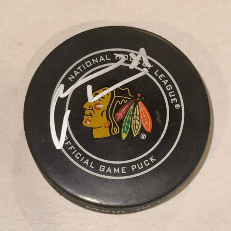 MARIAN HOSSA SIGNED BLACKHAWKS OFFICIAL GAME PUCK W/ BECKETT AUTHENTICATED BAS COLLECTIBLE MEMORABILIA