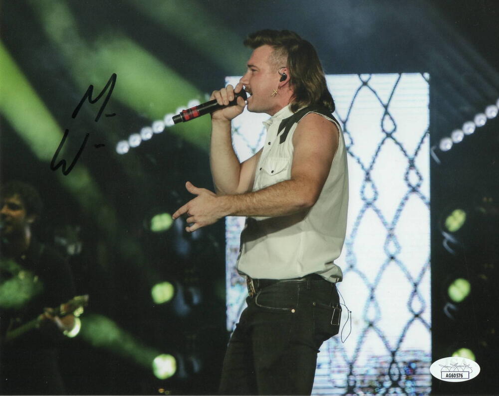 Morgan Wallen signed hot microphone